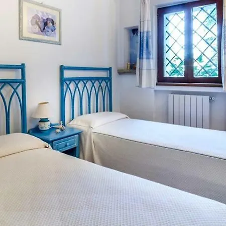 Sleeps 8 Pool Air Con Wifi Cala Bitta